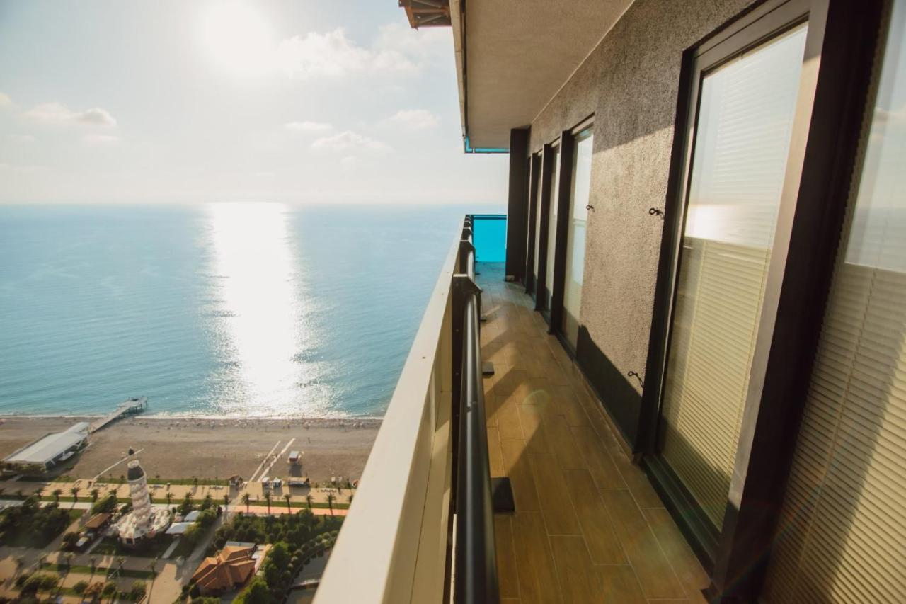 Orbi City Batumi Esterno foto