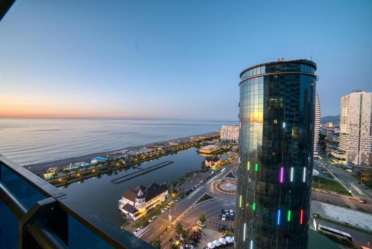 Orbi City Batumi Esterno foto